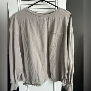 Women’s Gray Long Sleeve Shirt
